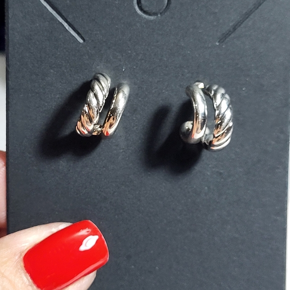 David Yurman Silver Double Hoop  Huggie Earrings.  #238 - Picture 4 of 15